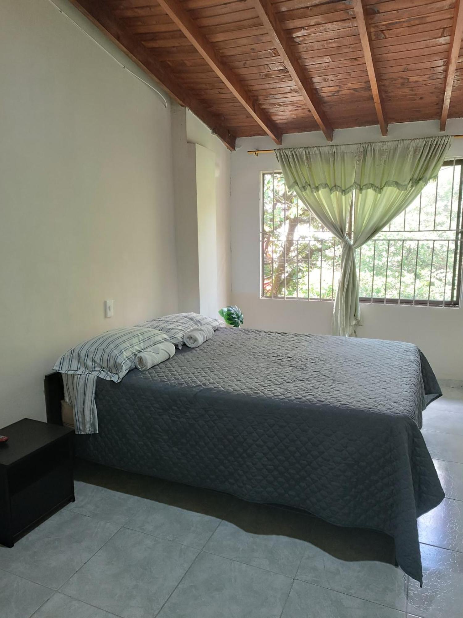 Pa Pasiar Hostal Medellín Kamer foto