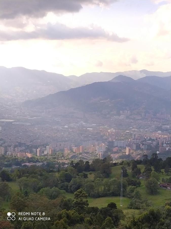 Pa Pasiar Hostal Medellín Buitenkant foto